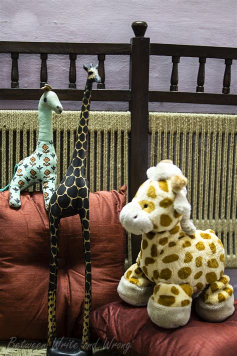 The Influence of Giraffe Mascot Dresses in Advertising and Marketing Campaigns